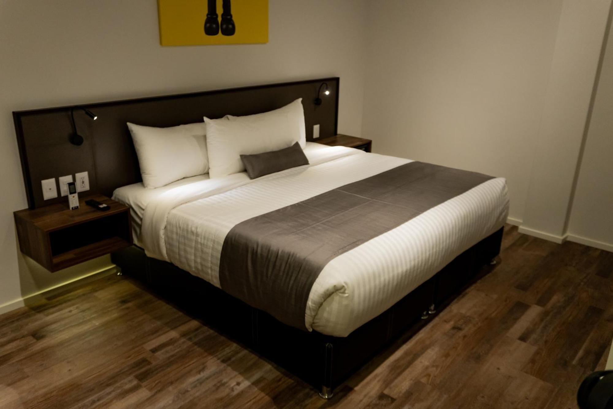 Alt Urbana Hotel Leon Bagian luar foto